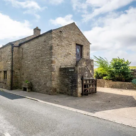 Ballowfield Barn * Carperby